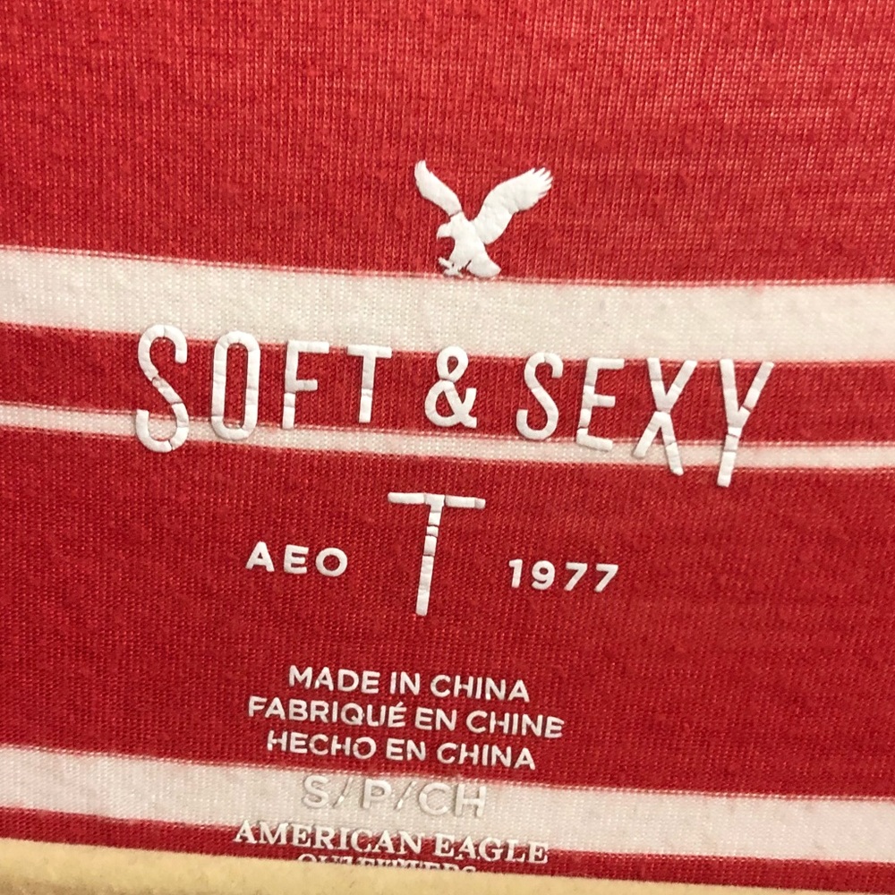 American Eagle soft and sexy t-shirt 🤍🤩 - Picture 4 of 4